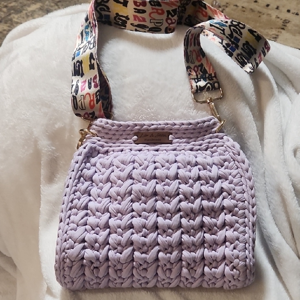 Lavender Knit Women's Bag. She's In Very Nice Condition, Handmade.